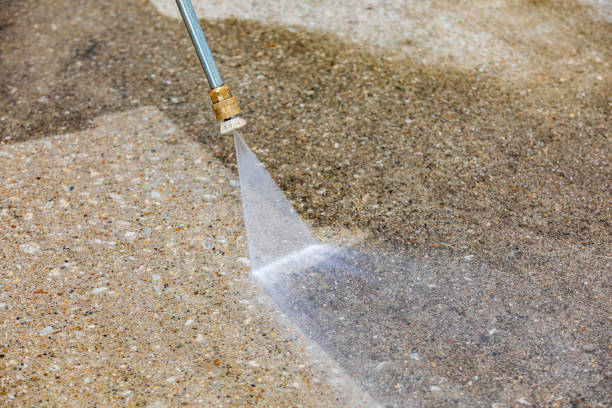 Best Gutter Cleaning  in Holiday Valley, OH